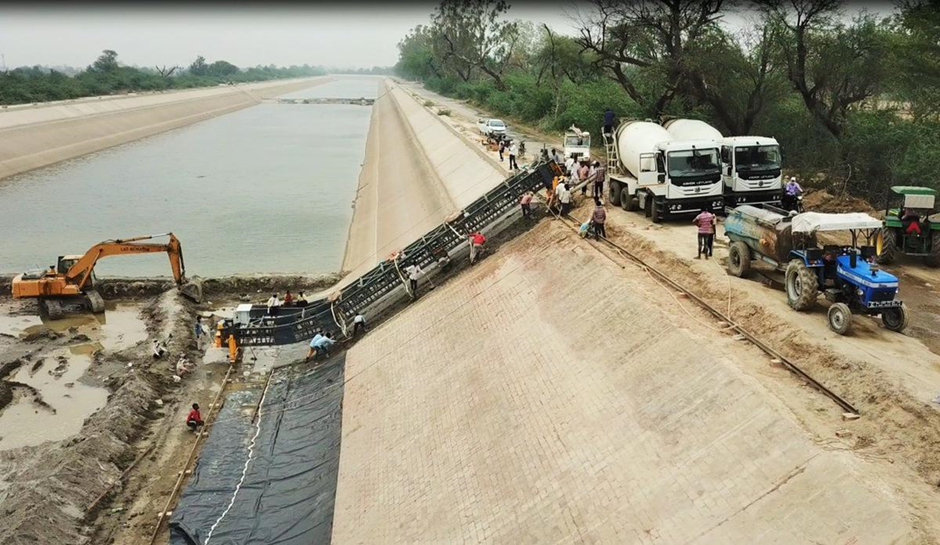 Relining of Indira Gandhi main canal